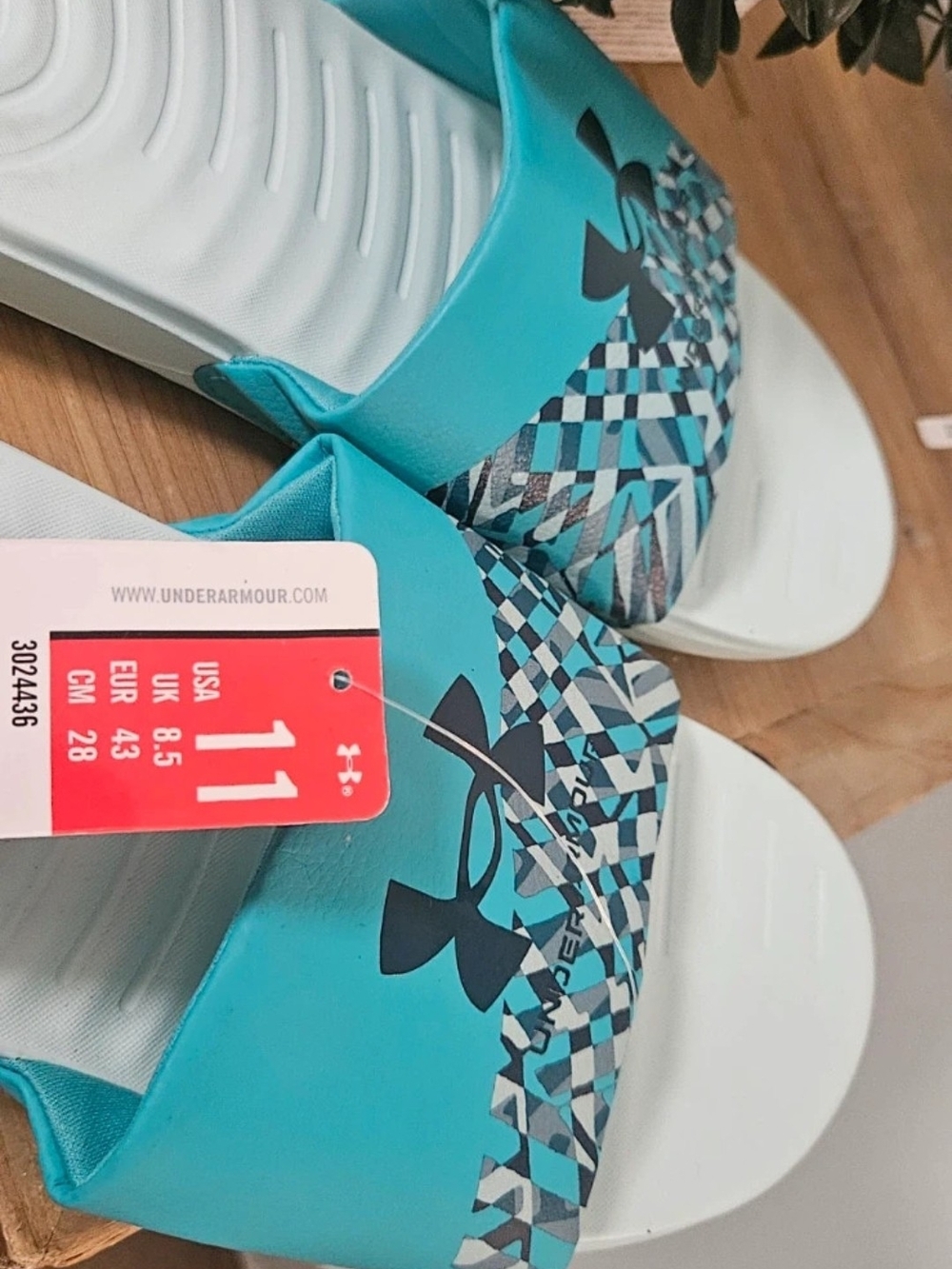 Under Armour Women's Geometric Sandals Blue & White US 11 Like New